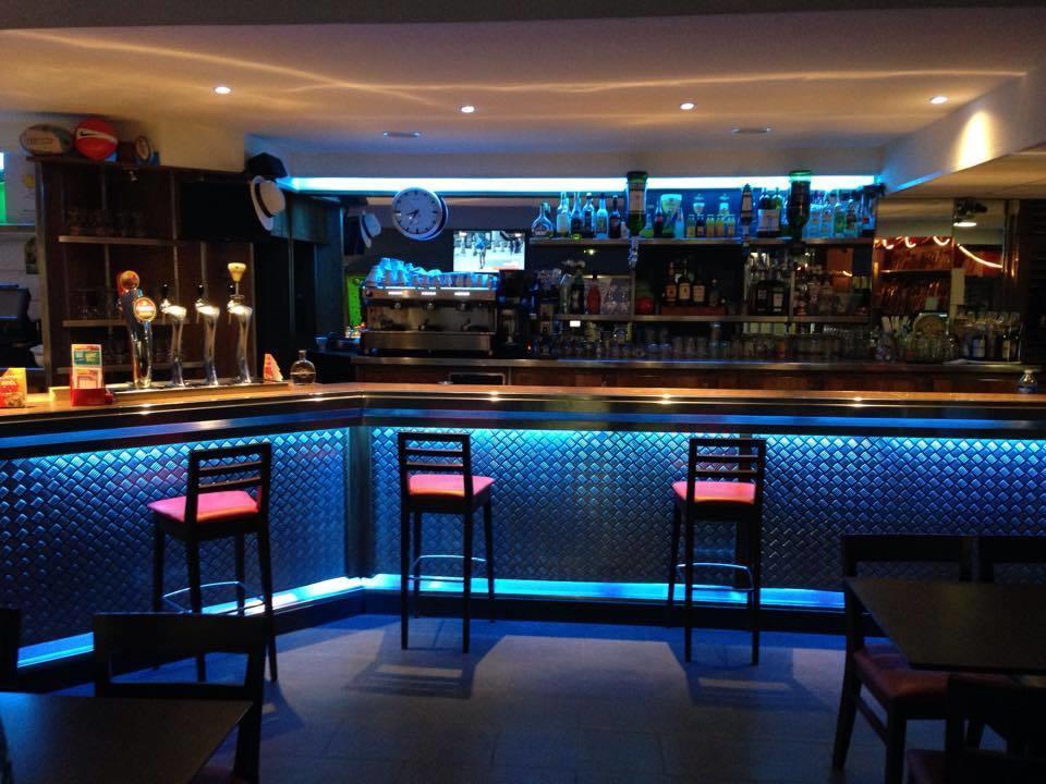 La Hourquie Cafe Hotel Morlaas Buitenkant foto